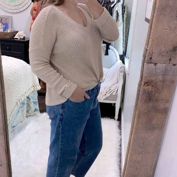 MINKPINK tan open knit sweater size small - Picture 3 of 5